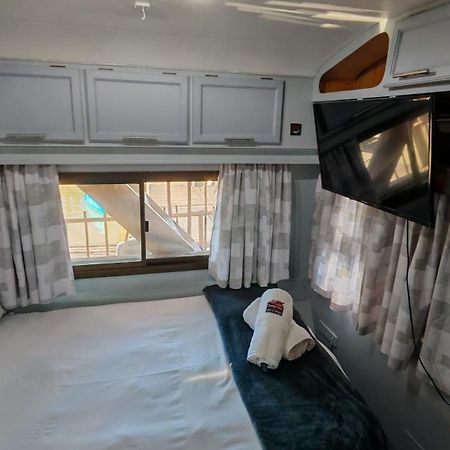 Maggie May House Boat - Colchester - 5Km From Elephant Park Exterior foto